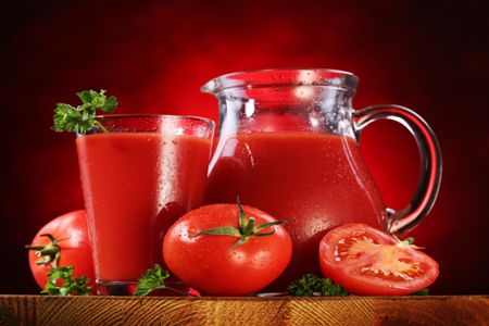 Помидоры и томатный сок